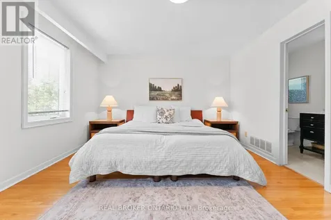111 Madawaska Avenue Toronto (newtonbrook East) ON M2M 2R5