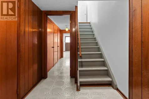 111 Madawaska Avenue Toronto (newtonbrook East) ON M2M 2R5