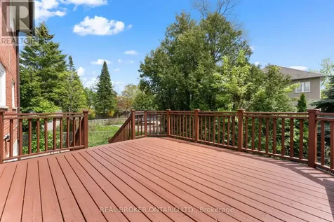 111 Madawaska Avenue Toronto (newtonbrook East) ON M2M 2R5