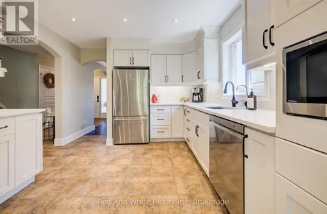 195 Westcliff Way Cambridge ON N1S 5C2