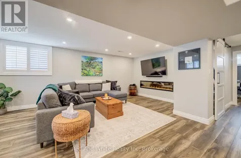195 Westcliff Way Cambridge ON N1S 5C2