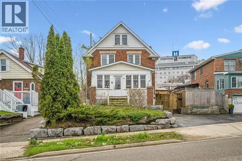 9 Spadina Road East Kitchener ON N2M 3X2