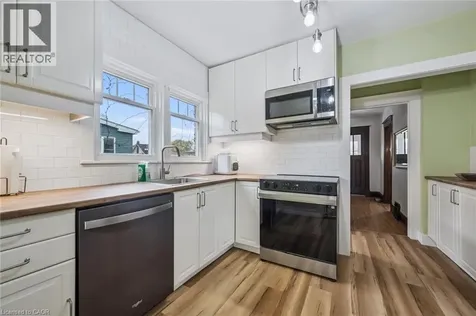 9 Spadina Road East Kitchener ON N2M 3X2