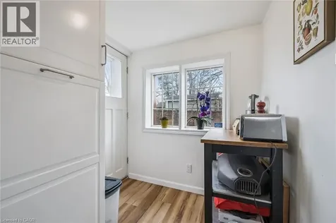 9 Spadina Road East Kitchener ON N2M 3X2
