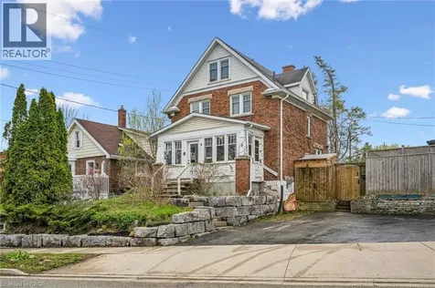 9 Spadina Road East Kitchener ON N2M 3X2