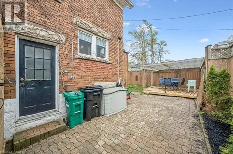9 Spadina Road East Kitchener ON N2M 3X2