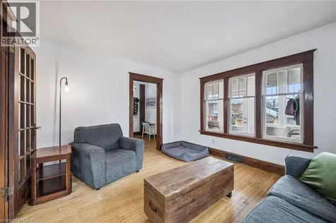 9 Spadina Road East Kitchener ON N2M 3X2