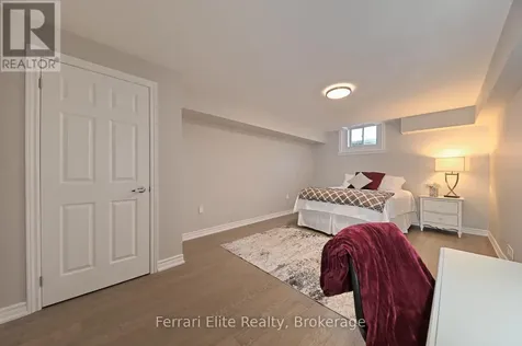 32 Copeland Crescent Innisfil (cookstown) ON L0L 1L0