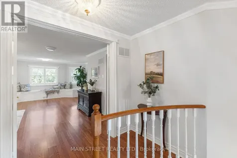 195 Brammar Street Newmarket (glenway Estates) ON L3Y 7T4