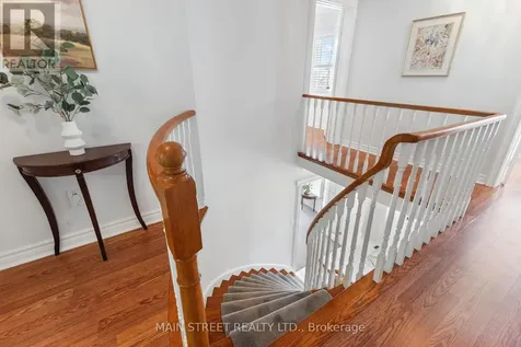 195 Brammar Street Newmarket (glenway Estates) ON L3Y 7T4