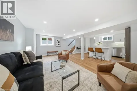 121 Silver Street Paris ON N3L 1V2
