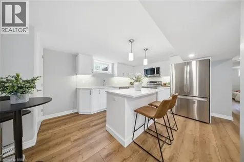 121 Silver Street Paris ON N3L 1V2