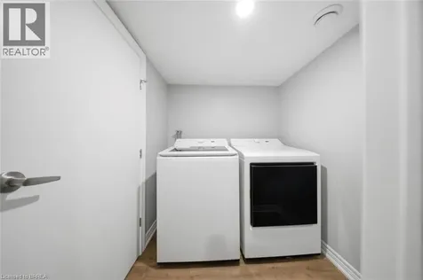 121 Silver Street Paris ON N3L 1V2