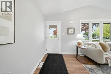 121 Silver Street Paris ON N3L 1V2