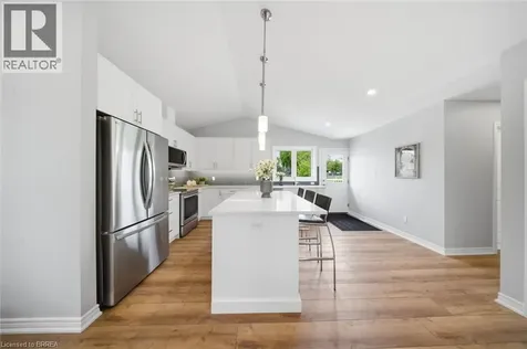 121 Silver Street Paris ON N3L 1V2