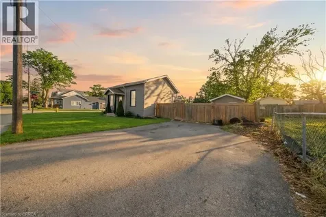 64 Richardson Street Brantford ON N3T 1J1