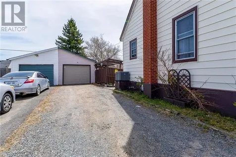 251 Eleventh Avenue Lively ON P3Y 1M7