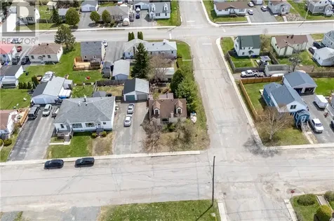 251 Eleventh Avenue Lively ON P3Y 1M7
