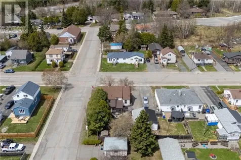 251 Eleventh Avenue Lively ON P3Y 1M7