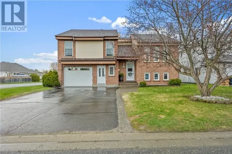 132 Ravina Avenue Garson ON P3L 1B8