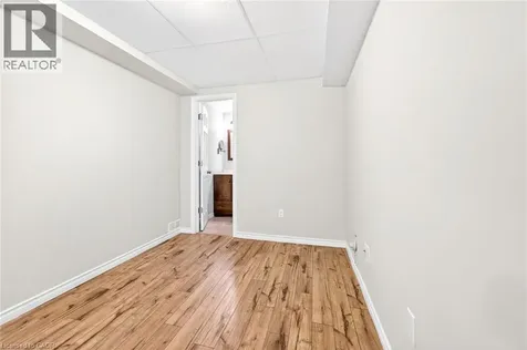 32 Woodburn Avenue St. Catharines ON L2P 0B8