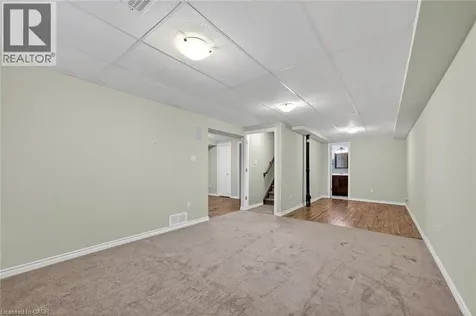 32 Woodburn Avenue St. Catharines ON L2P 0B8