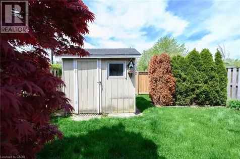 32 Woodburn Avenue St. Catharines ON L2P 0B8