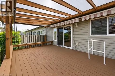 32 Woodburn Avenue St. Catharines ON L2P 0B8
