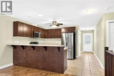 32 Woodburn Avenue St. Catharines ON L2P 0B8
