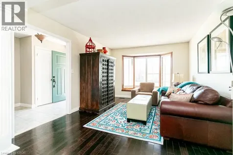 35 Horizon Court Hamilton ON L9B 1W8