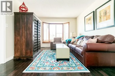 35 Horizon Court Hamilton ON L9B 1W8