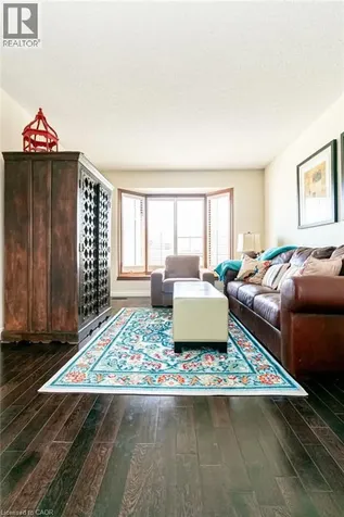 35 Horizon Court Hamilton ON L9B 1W8