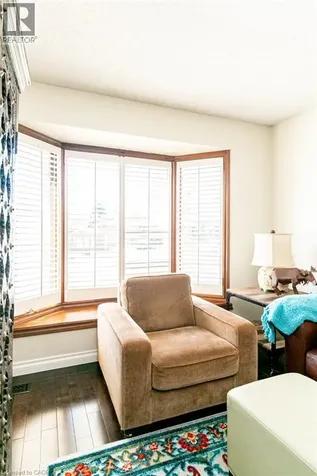 35 Horizon Court Hamilton ON L9B 1W8