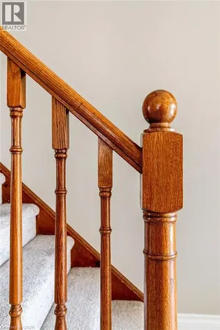 35 Horizon Court Hamilton ON L9B 1W8
