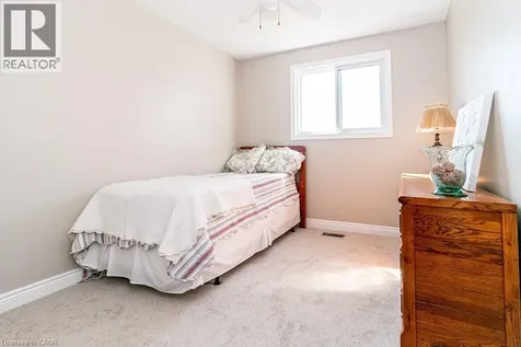 35 Horizon Court Hamilton ON L9B 1W8