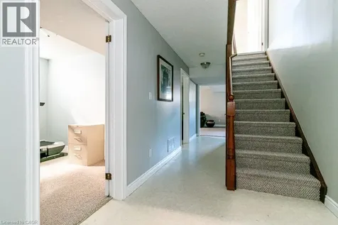 35 Horizon Court Hamilton ON L9B 1W8