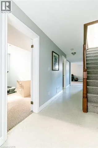 35 Horizon Court Hamilton ON L9B 1W8
