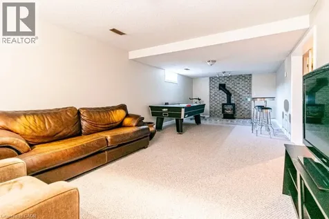 35 Horizon Court Hamilton ON L9B 1W8