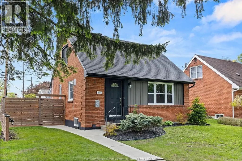 1091 Villaire Avenue Windsor ON N8S 2J7