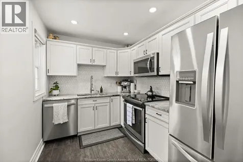 1091 Villaire Avenue Windsor ON N8S 2J7