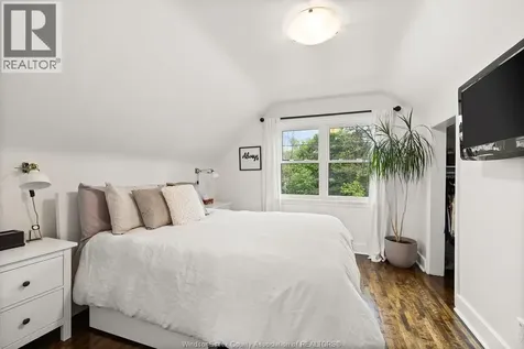 1091 Villaire Avenue Windsor ON N8S 2J7