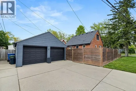 1091 Villaire Avenue Windsor ON N8S 2J7