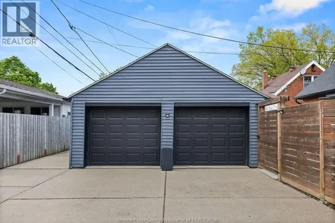 1091 Villaire Avenue Windsor ON N8S 2J7
