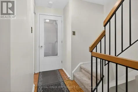 402 Duval Lane Ottawa ON K1E 2K2