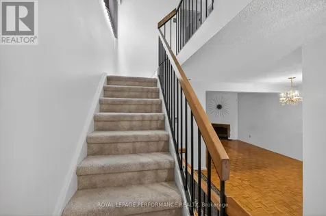 402 Duval Lane Ottawa ON K1E 2K2