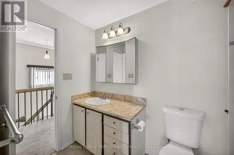 402 Duval Lane Ottawa ON K1E 2K2