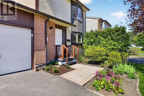 402 Duval Lane Ottawa ON K1E 2K2