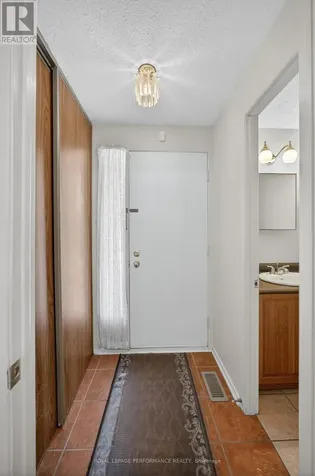 402 Duval Lane Ottawa ON K1E 2K2