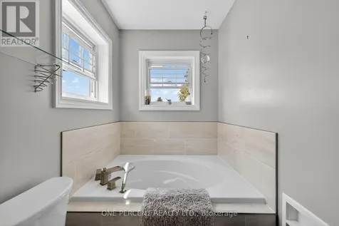 1800 Nicolet Way Ottawa ON K4A 3T7