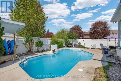 1800 Nicolet Way Ottawa ON K4A 3T7